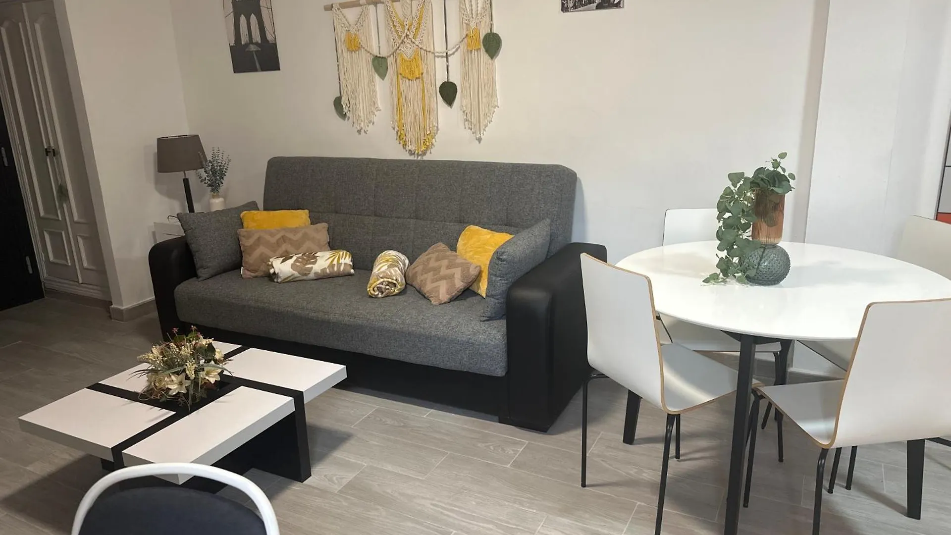 Apartamento Espectacular Loft Con Piscina Comunitaria Junto Al Mar Málaga